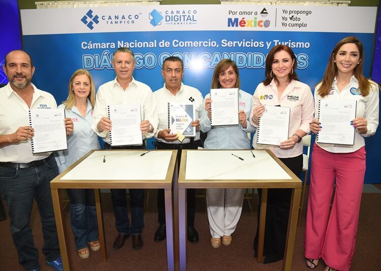 Exponen Rosa y Chucho estrategias de continuidad y desarrollo a socios de la CANACO