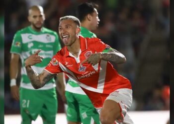 Netanyahu impulsa ley para clausurar retransmisión del canal de noticias Al Yazira