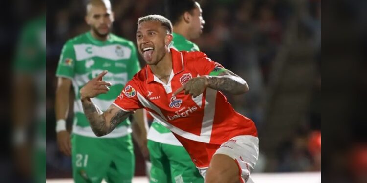 Netanyahu impulsa ley para clausurar retransmisión del canal de noticias Al Yazira