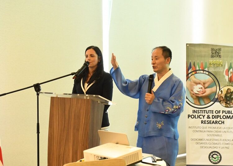 Firma DHIAC acuerdo de colaboración con fundaciones de México, Camerún y África