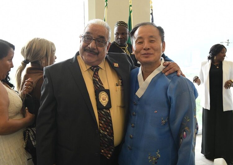 Firma DHIAC acuerdo de colaboración con fundaciones de México, Camerún y África