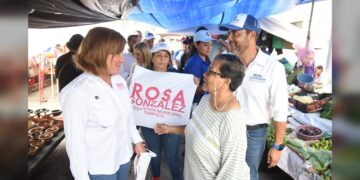 Fortalecerá Rosa González programa municipal de becas y modernización de la infraestructura escolar