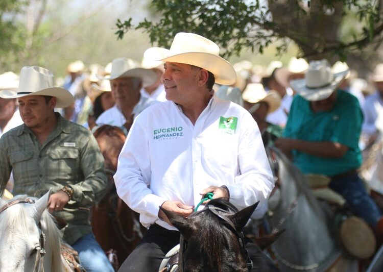 Hombres y mujeres de a caballo dan su respaldo a Geño