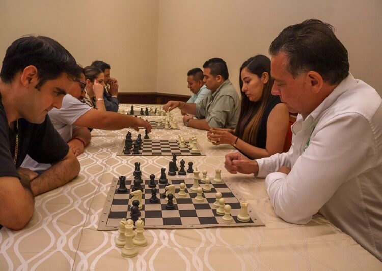 Impulsará “Geño” el ajedrez como estrategia para fortalecer capacidades de los estudiantes
