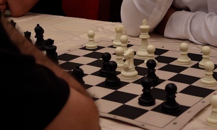 Impulsará “Geño” el ajedrez como estrategia para fortalecer capacidades de los estudiantes