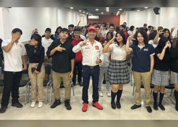 Juventud apoya a Chavira