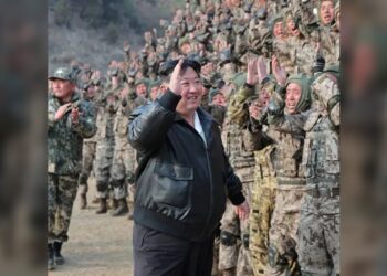 Kim Jong Un insta a prepararse para la guerra en medio de tensiones internacionales