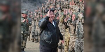 Kim Jong Un insta a prepararse para la guerra en medio de tensiones internacionales