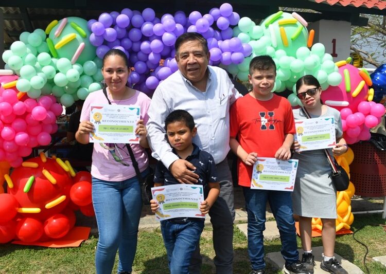 La SSPT premia a ganadores que nombraron a cachorros de la Guardia Estatal canina