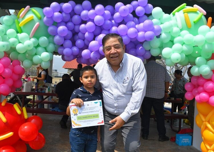 La SSPT premia a ganadores que nombraron a cachorros de la Guardia Estatal canina