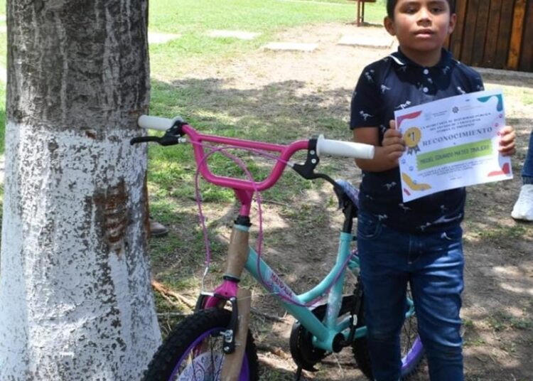 La SSPT premia a ganadores que nombraron a cachorros de la Guardia Estatal canina