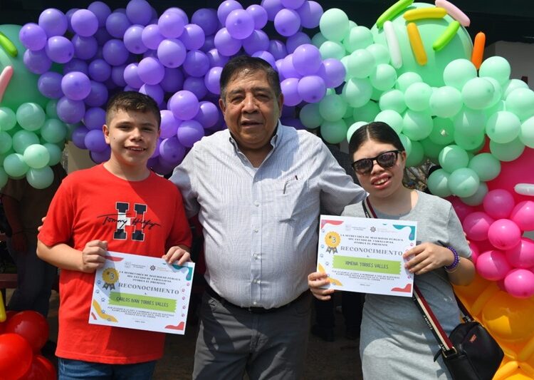 La SSPT premia a ganadores que nombraron a cachorros de la Guardia Estatal canina