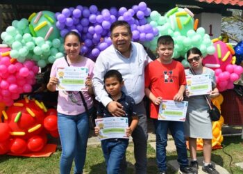 La SSPT premia a ganadores que nombraron a cachorros de la Guardia Estatal canina