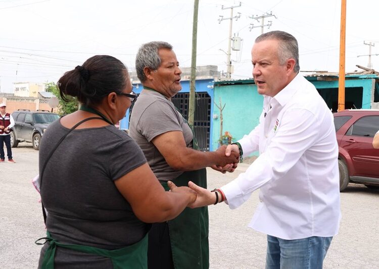 Legislará Carlos Canturosas para consolidar la salud como un derecho universal