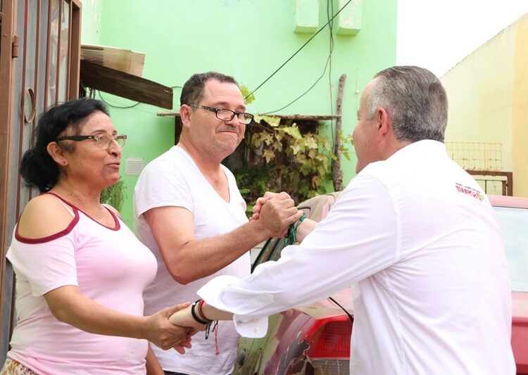 Legislará Carlos Canturosas para consolidar la salud como un derecho universal