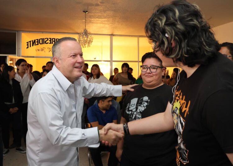 Legislará Carlos Cantúrosas para garantizar la educación en todos los niveles