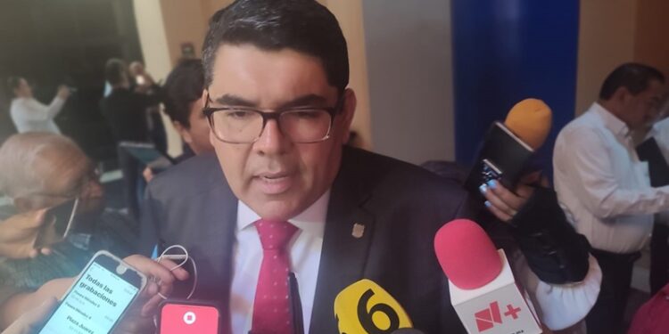 Lista de pluris del PAN “es producto de un árbol envenenado”