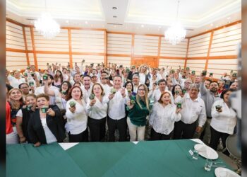 Maestros caminan con Maki y Eugenio al triunfo de la 4T con el Partido Verde