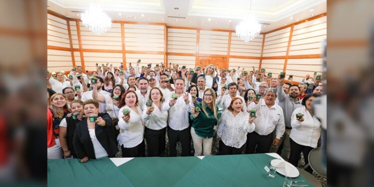 Maestros caminan con Maki y Eugenio al triunfo de la 4T con el Partido Verde