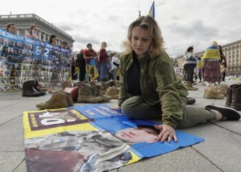 Casi 37 mil personas están desaparecidas en Ucrania, entre militares y civiles