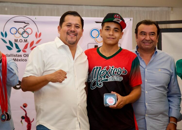 “Me comprometo a impulsar la actividad deportiva y ofrecer oportunidades de desarrollo”: Arturo