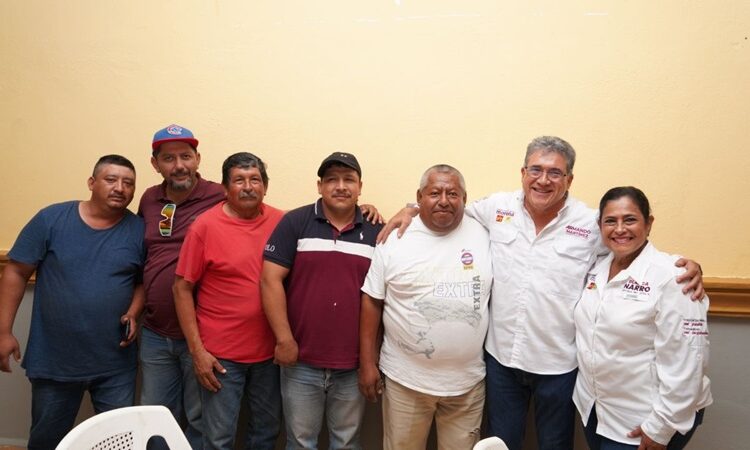 Pacta Armando Martínez compromisos con choferes de transporte público