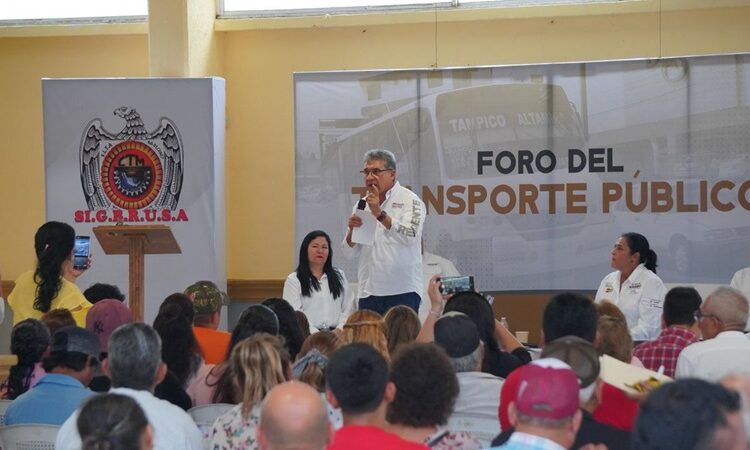 Pacta Armando Martínez compromisos con choferes de transporte público