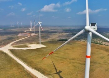 Comisión de Energía interviene en problema de ejidatarios contra parque eólico Tres Mesas