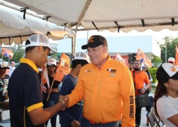 Piden a Rigo Ramos rescatar plazas públicas y áreas verdes