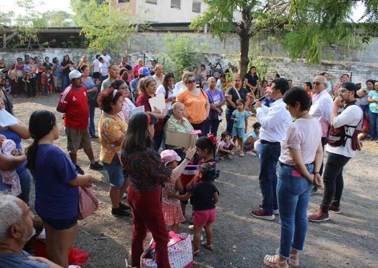 Promete Gattás trabajar para dar certeza jurídica a dueños de predios irregulares