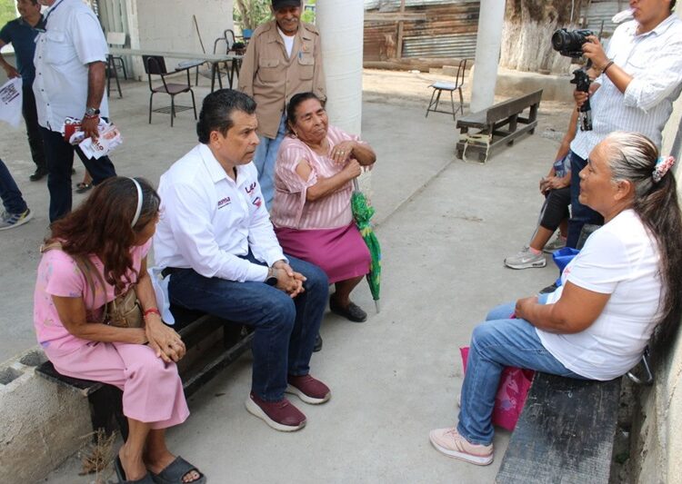 Promete Gattás trabajar para dar certeza jurídica a dueños de predios irregulares