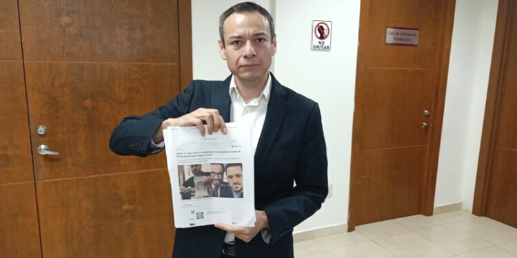 Suspenden diputados locales comisión por pelea sobre reforma electoral