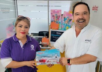 Realizan colecta de juguetes AVASA y Dr. Sonrisas para los niños de NLD