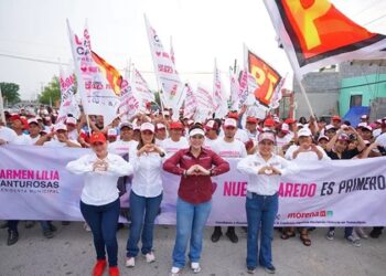 Reciben en Los Olivos II a Carmen Lilia Canturosas Villarreal con gran alegría