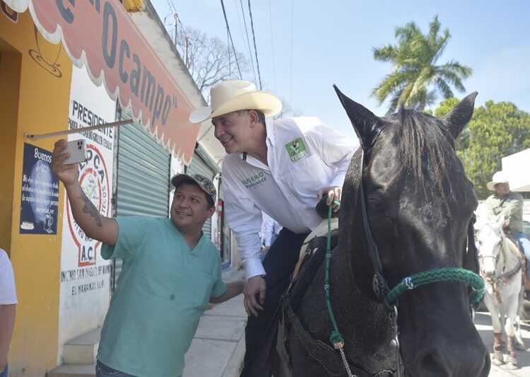 Regresan las cabalgatas; Geño reúne a más de 200 jinetes