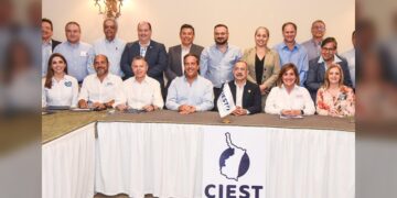 Rosa González y candidatos exponen ‘Plan de Gobierno’ a comunidad empresarial de Tampico