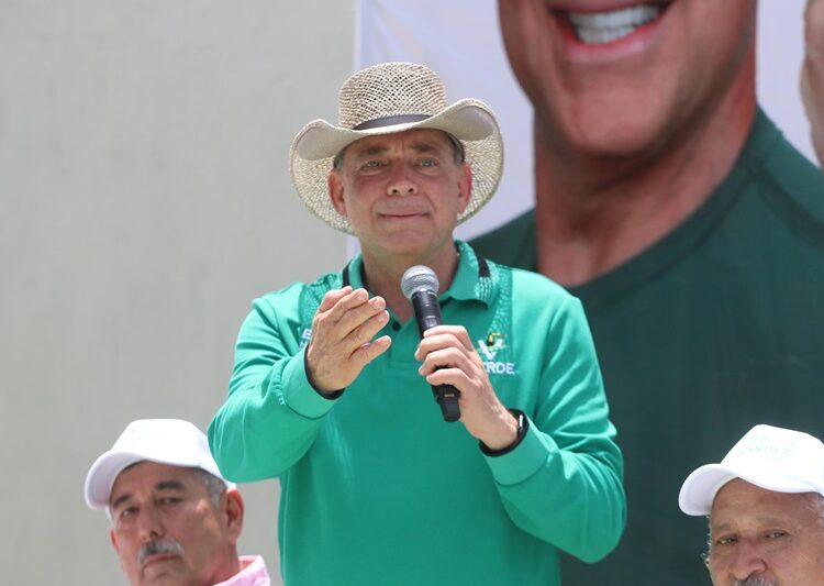 Se compromete “Geño” a impulsar reapertura del Ingenio y modernizar la región cañera