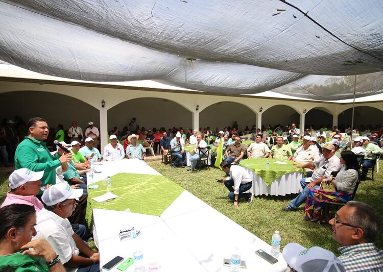 Se compromete “Geño” a impulsar reapertura del Ingenio y modernizar la región cañera