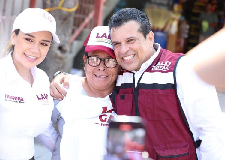 Tianguistas de la Américo se suman a Lalo Gattás