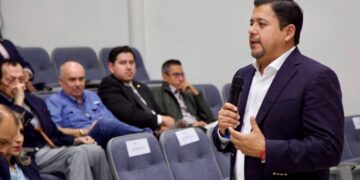 Empresarios de Reynosa y Matamoros con Arturo Núñez Ruiz