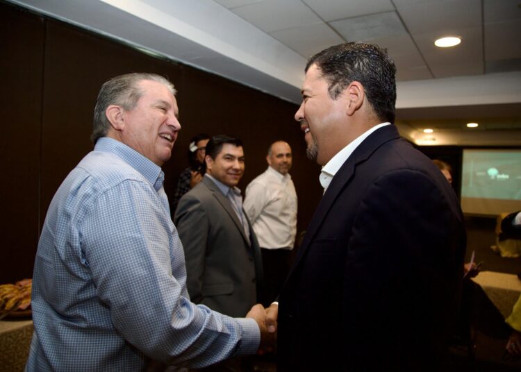 Empresarios de Reynosa y Matamoros con Arturo Núñez Ruiz