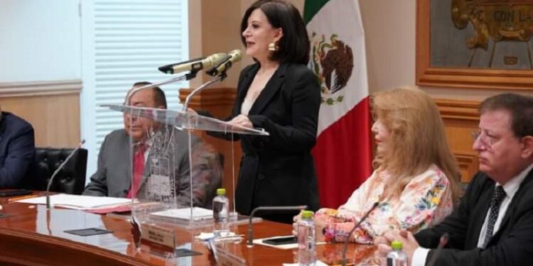 Liliana Arjona Barocio protesta como alcaldesa de Nuevo Laredo