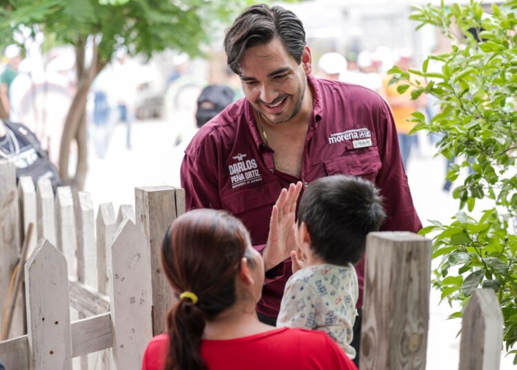 Carlos fortalece vínculos con cientos de reynosenses