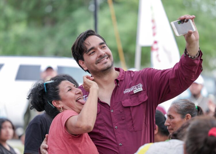 Carlos fortalece vínculos con cientos de reynosenses