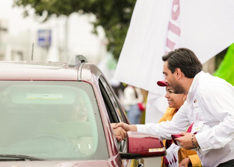 Carlos Peña Ortiz conecta con la comunidad reynosense