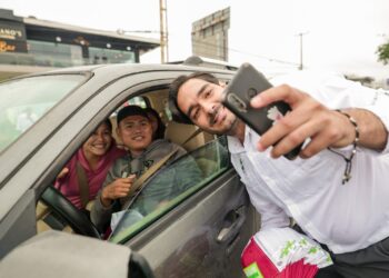 Carlos Peña Ortiz conecta con la comunidad reynosense