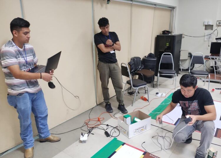 Alumnos de la UAT obtienen el 1er. lugar en Torneo de Robótica