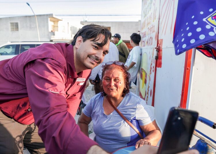 Rincón de Las Flores respalda a Carlos Peña Ortiz
