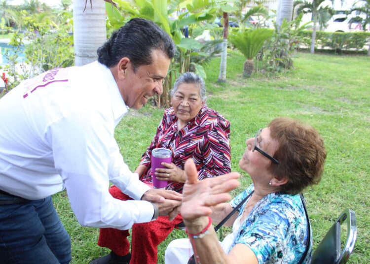El Palmar y “Las Chulas” levantan la mano por Lalo