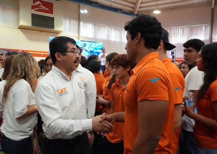 Vive la UAT una fiesta para recibir a estudiantes de bachillerato